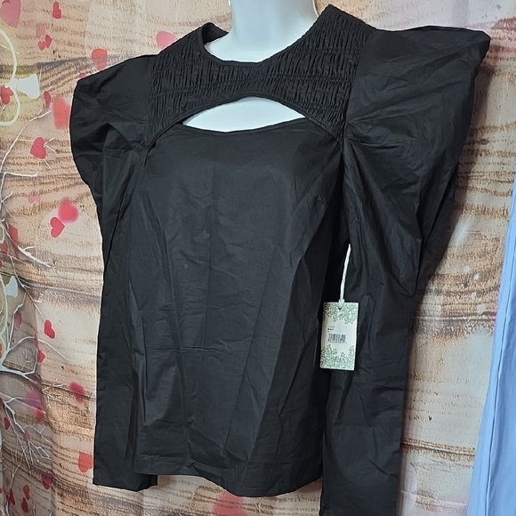 Hyacinth House Black Keyhole Becket Puff Sleeve Blouse Size Small - Picture 2 of 8